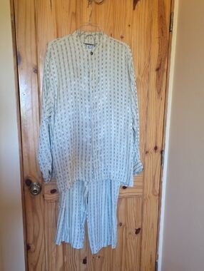 Relaxed Rayon Striped Men’s Two-Piece Suit